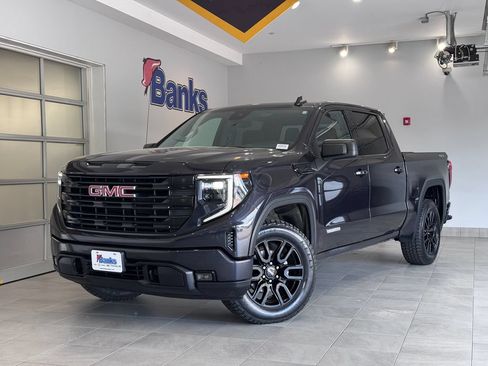 Used 2023 GMC Sierra 1500 Elevation AWD/4WD image 2