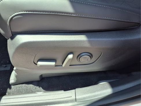 New 2026 Kia Carnival EX FWD image 19