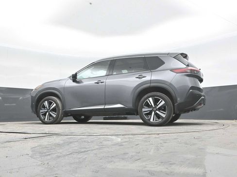 Used 2023 Nissan Rogue SL AWD/4WD image 35