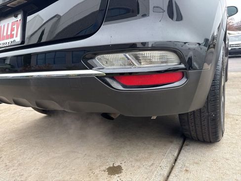 Used 2022 Kia Sportage LX image 14