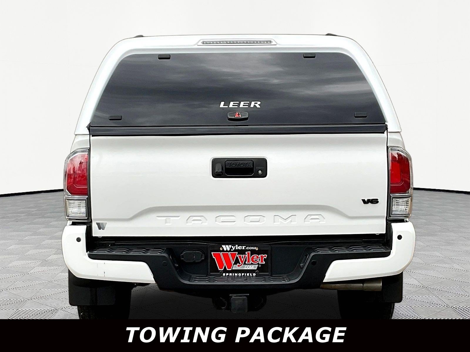 Used 2020 Toyota Tacoma TRD Off-Road w/ Technology Package AWD/4WD image 5
