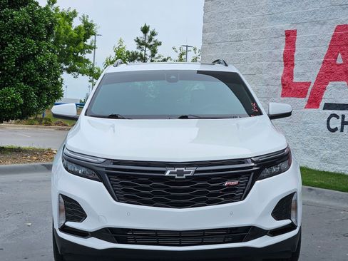 Used 2024 Chevrolet Equinox RS w/ LPO, Floor Liner Package FWD image 2