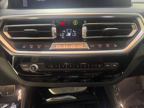 Used 2022 BMW X4 xDrive30i AWD/4WD image 22