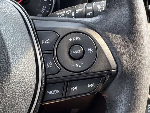 Used 2020 Toyota RAV4 XLE Premium AWD/4WD image 27