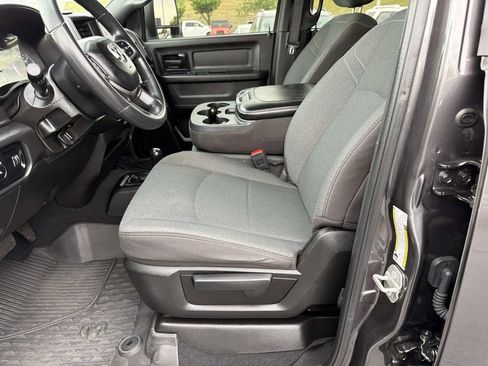 Used 2024 RAM 2500 Tradesman w/ Chrome Appearance Group AWD/4WD image 21