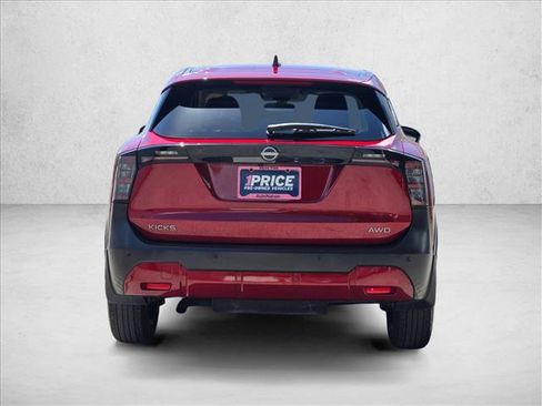 Used 2025 Nissan Kicks SV AWD/4WD image 7