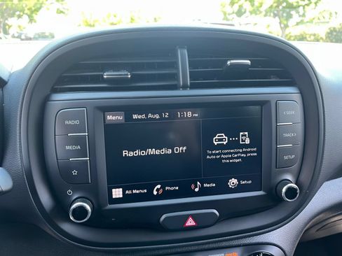 Used 2025 Kia Soul LX w/ LX Technology Package FWD image 20