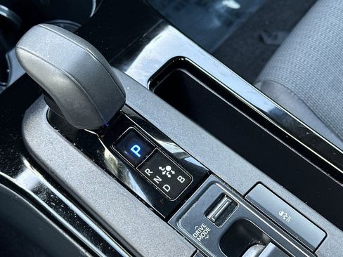 Used 2024 Toyota Prius LE image 21