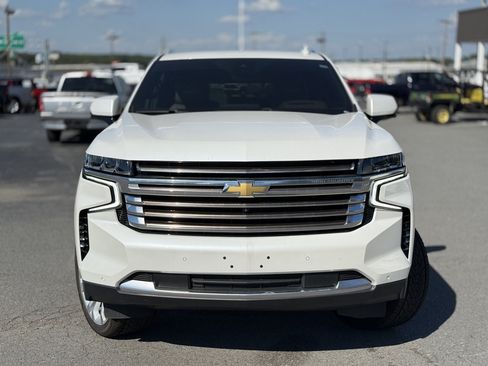 Used 2023 Chevrolet Tahoe High Country w/ Advanced Technology Package AWD/4WD image 2