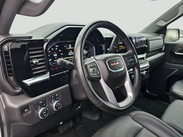 Used 2025 GMC Sierra 1500 SLT AWD/4WD image 22