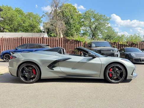 Used 2022 Chevrolet Corvette Stingray Premium Conv w/ Z51 Performance Package RWD image 5