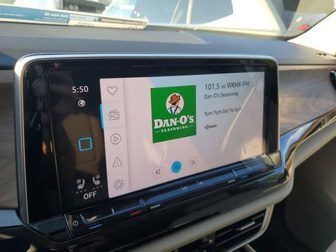 New 2026 Volkswagen Atlas SE image 28