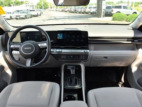 Used 2024 Hyundai Kona SEL FWD image 7