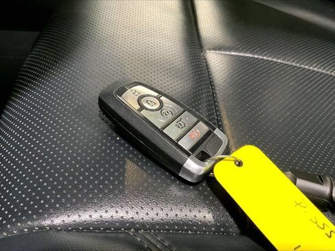 Used 2022 Ford Expedition XLT RWD image 11