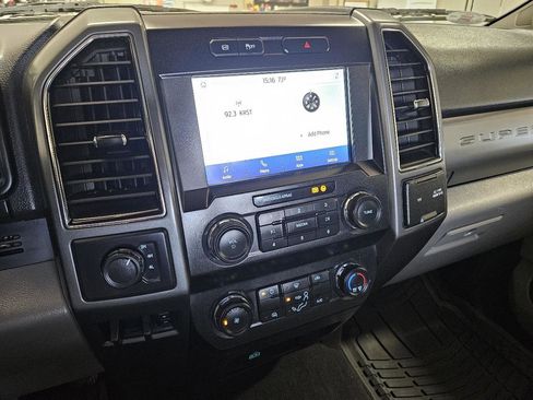 Used 2020 Ford F550 XLT 4WD Crew Cab 203 WB 84 C image 19