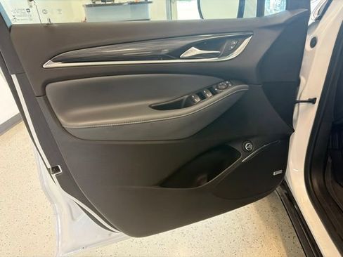 Used 2023 Buick Enclave Essence w/ Experience Buick Package AWD/4WD image 44