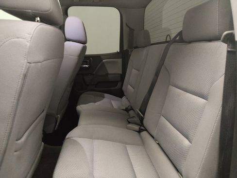 Used 2018 Chevrolet Silverado 1500 Custom w/ Custom Convenience Package RWD image 18