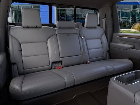 New 2026 GMC Sierra 2500 SLT w/ SLT Convenience Package image 17