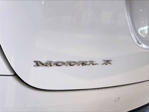 Used 2018 Tesla Model X 75D AWD/4WD image 36