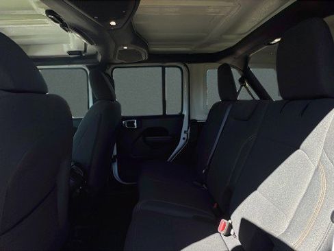 Used 2024 Jeep Wrangler Sport image 6