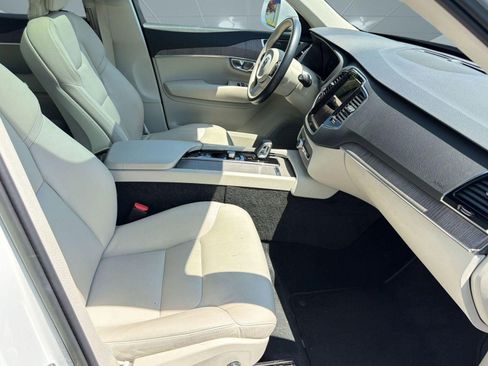 Certified 2023 Volvo XC90 B6 Plus AWD/4WD image 30