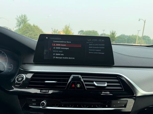 Used 2019 BMW 640i Gran Turismo xDrive w/ M Sport Package AWD/4WD image 12