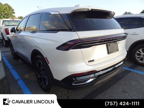 Used 2026 Lincoln Nautilus Premier w/ Equipment Group 102A AWD/4WD image 3