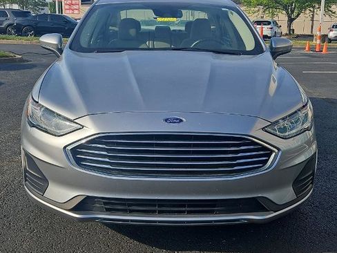 Certified 2020 Ford Fusion SE image 3