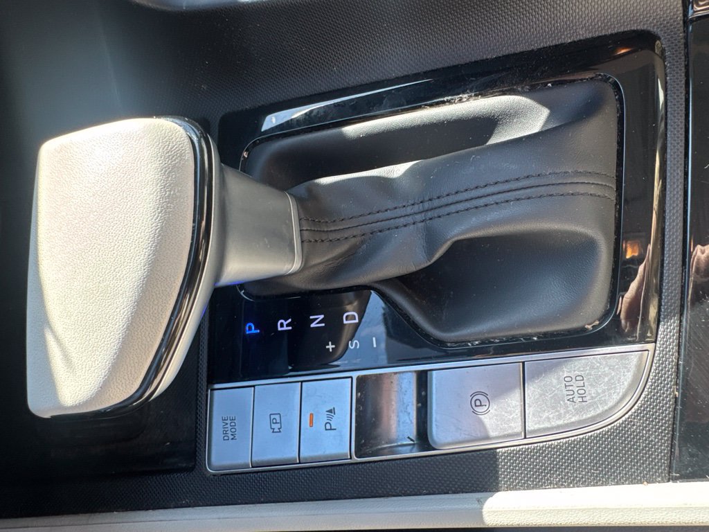 Used 2024 Hyundai Elantra Limited FWD image 27