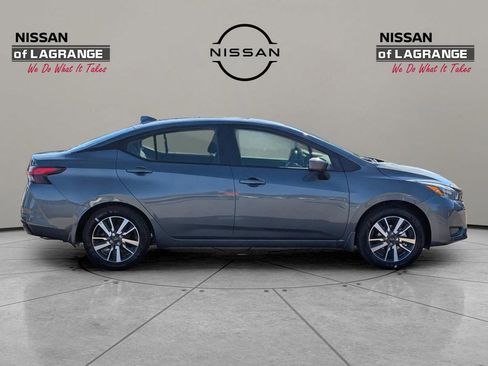 New 2025 Nissan Versa SV w/ Trunk Package FWD image 4