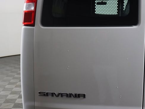 Used 2024 GMC Savana 2500 w/ Driver Convenience Package image 10
