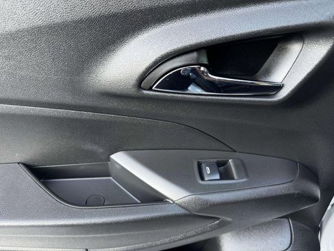 Used 2024 Chevrolet Trax ACTIV w/ Driver Confidence Package image 30