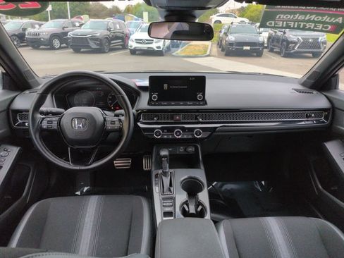 Used 2023 Honda Civic Sport image 16