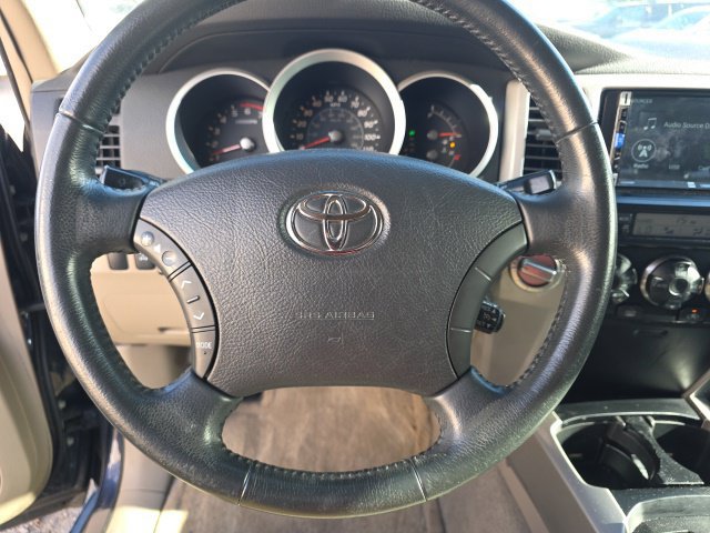 Used 2007 Toyota 4Runner SR5 AWD/4WD image 17