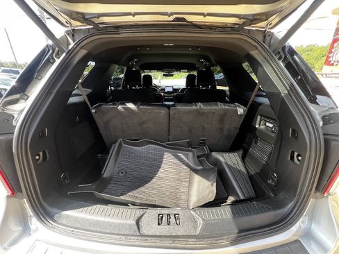 Used 2020 Ford Explorer Limited RWD image 15