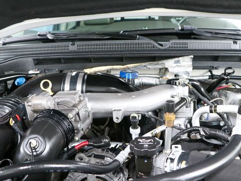 Used 2016 GMC Sierra 2500 Denali w/ Duramax Plus Package AWD/4WD image 33
