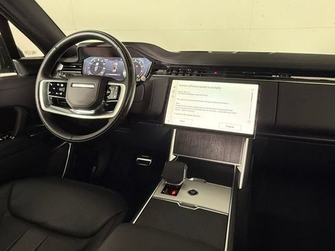 Used 2024 Land Rover Range Rover SE AWD/4WD image 17