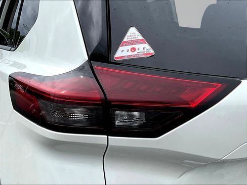 Used 2021 Nissan Rogue SL w/ Premium Package AWD/4WD image 23