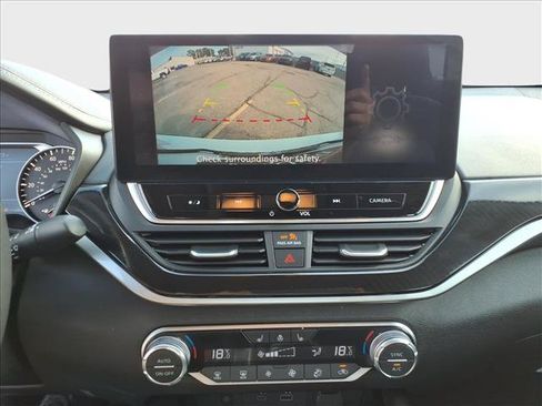 Used 2024 Nissan Altima 2.5 SR AWD/4WD image 25