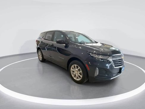 Used 2022 Chevrolet Equinox LT AWD/4WD image 2