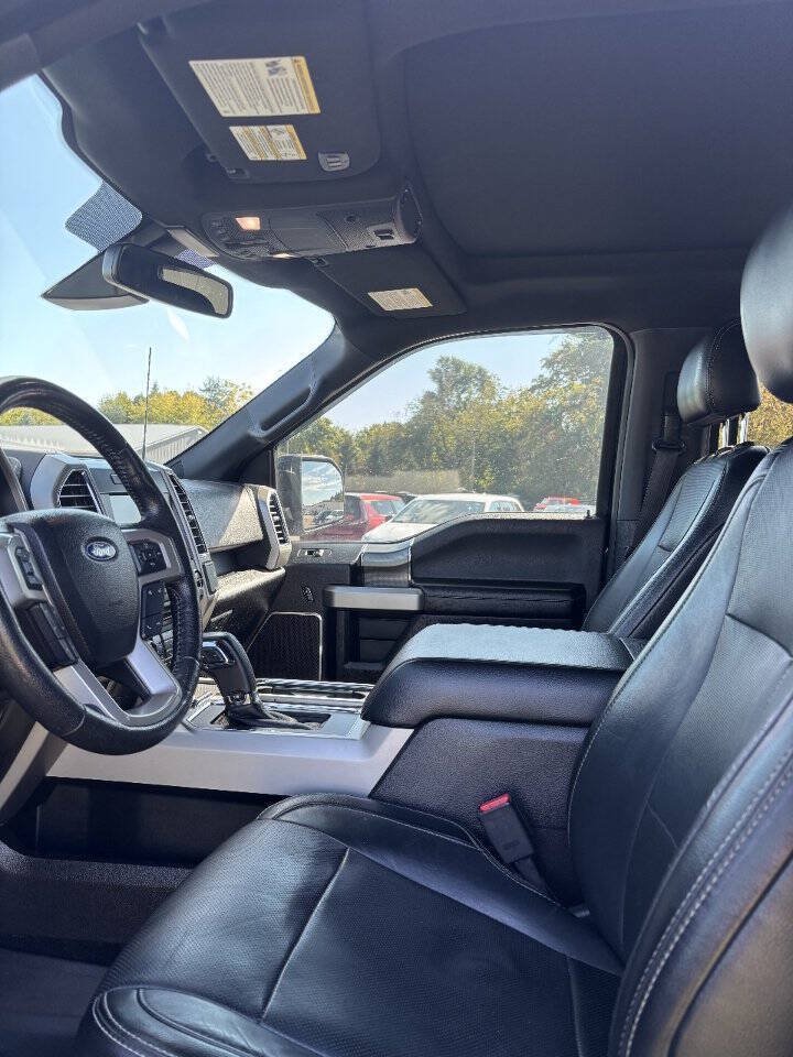 Used 2016 Ford F150 Lariat w/ Equipment Group 502A Luxury AWD/4WD image 4