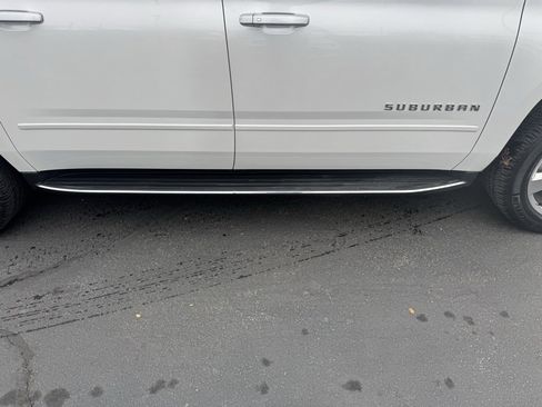 Used 2017 Chevrolet Suburban Premier image 10