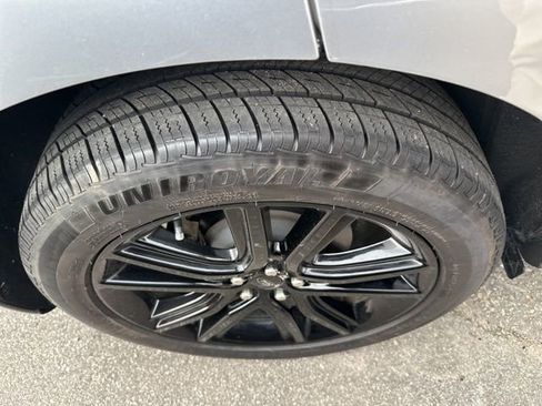 Used 2020 Ford Edge ST-Line image 10