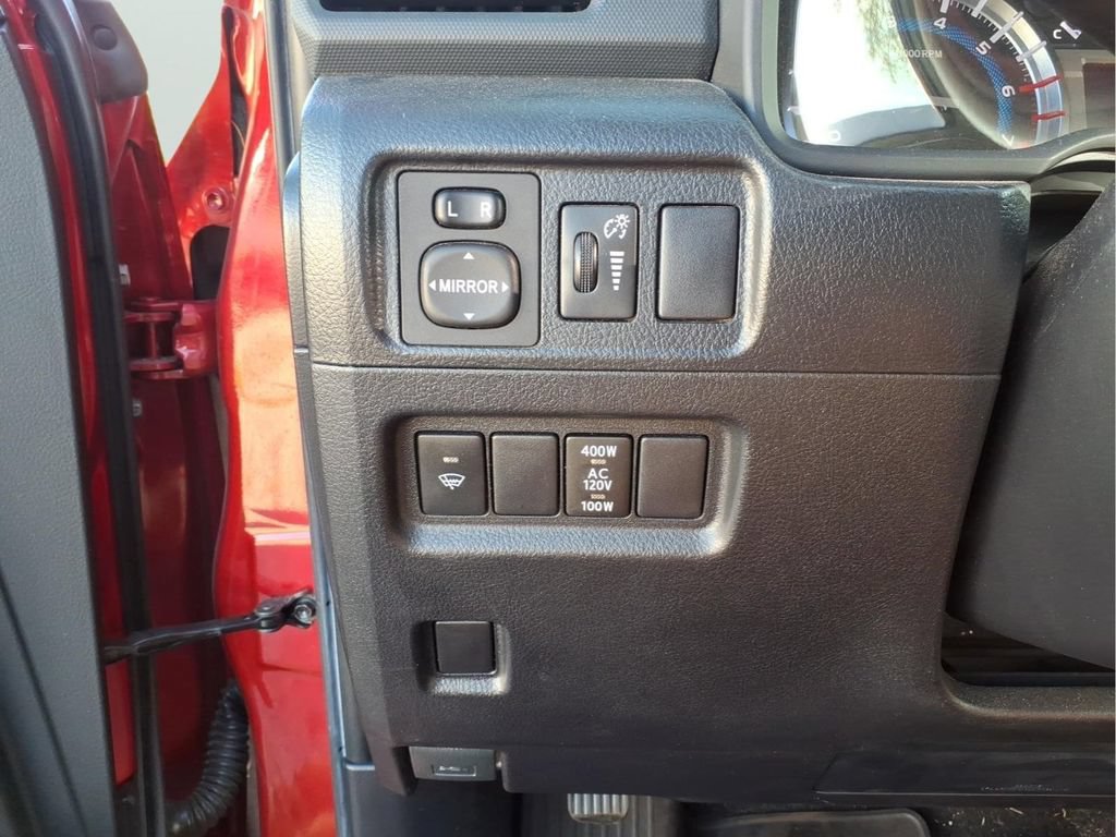 Used 2019 Toyota 4Runner SR5 Premium AWD/4WD image 17