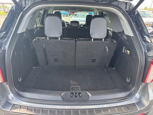 Used 2024 Ford Explorer XLT w/ Equipment Group 202A image 34