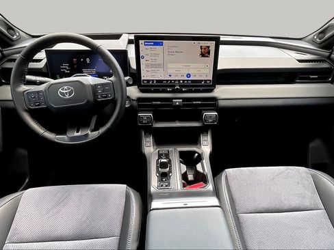 Used 2026 Toyota RAV4 XSE w/ Panoramic Sun Roof Package AWD/4WD image 16