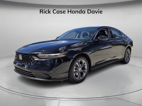 Certified 2024 Honda Accord EX image 8