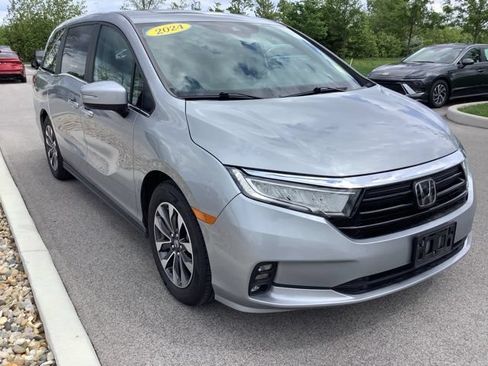 Used 2024 Honda Odyssey EX-L image 3