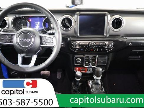 Used 2022 Jeep Wrangler Unlimited Rubicon 4xe w/ Cold Weather Group AWD/4WD image 15