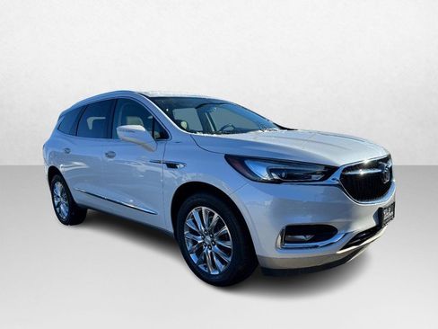 Used 2020 Buick Enclave Essence w/ Trailering Package, 5000 lbs. image 3